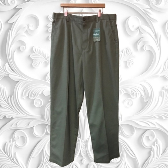 NWT L.L. Bean Green Wrinkle Resistant Khakis NWT 35/30 - Picture 1 of 4